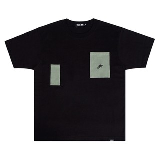 Áo thun unisex có túi NAMETAG 2 Pocket Tee đen