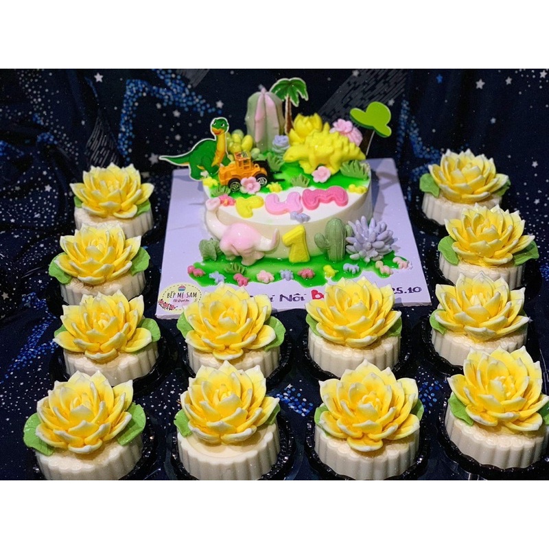 Khuôn sen đá đại làm mâm cúng