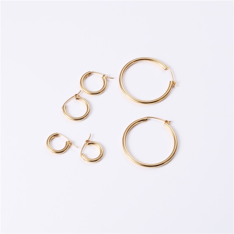 Bông tai nữ titan tròn nhiều size mạ vàng 18K không gỉ (1 ĐÔI)