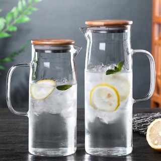 Bình đựng nước thuỷ tinh có quai cầm, bình nước nắp gỗ đơn giản