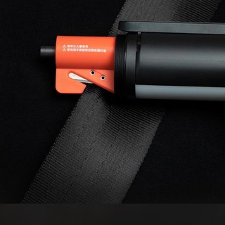 Đèn pin LED Xiaomi Đa chức năng Zoomable Siêu sáng Đèn pin phá cửa sổ Máy cắt đai an toàn Đèn khẩn cấp ô tô