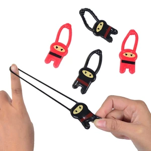 Set 2 cái ná nhựa dẻo hình Ninja dính tường