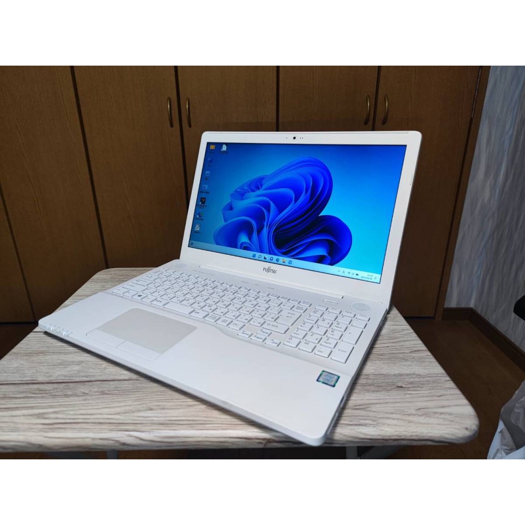 Laptop Fujitsu AH50/B3 Core i7-7700HQ, 16gb ram, 512gb SSD Laptop Fujitsu AH50/B3 Core i7-7700HQ, 16gb ram, 512gb SSD