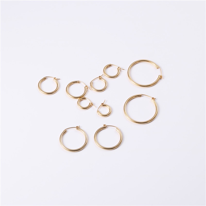 Bông tai nữ titan tròn nhiều size mạ vàng 18K không gỉ (1 ĐÔI)