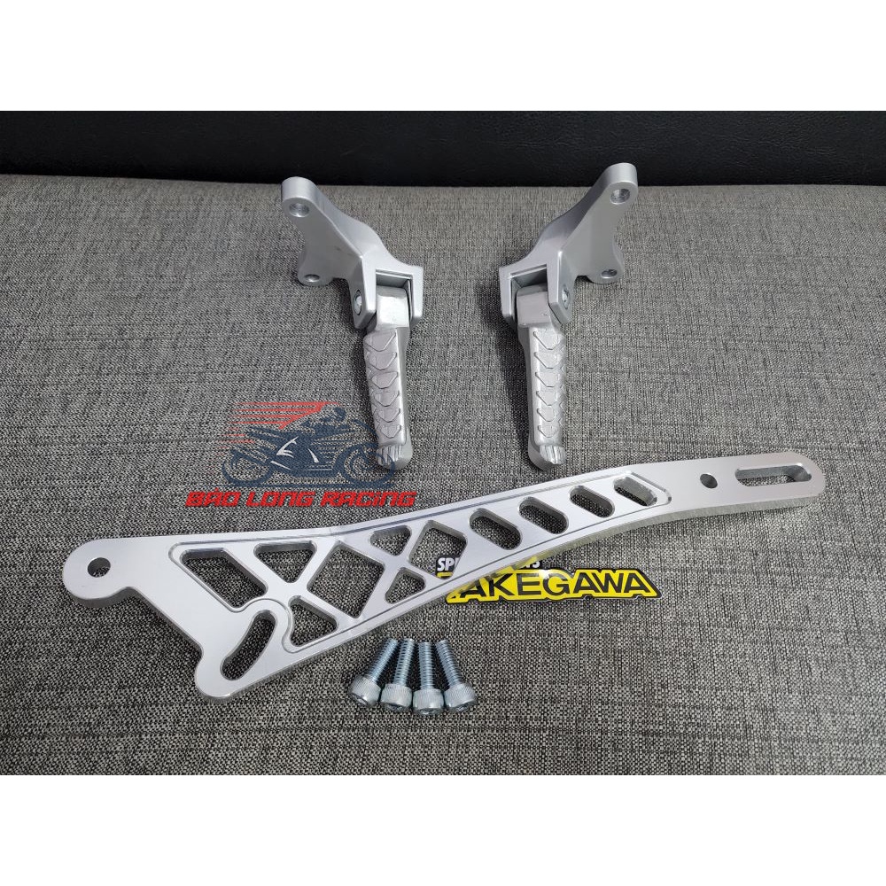 Gác Chân Exciter Malay Take kèm Bát Treo Pô 10li ĐẶC BIỆT CNC gắn Pô Zin và Pô Độ shop có 2 màu Bạc.Đen