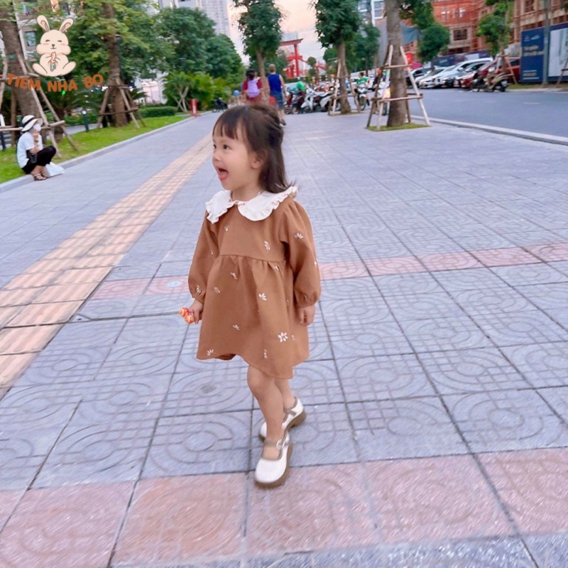 Váy thu đông bé gái thêu hoa phong cách Hàn Quốc 2 màu vintage Tiệm Nhà Bơ