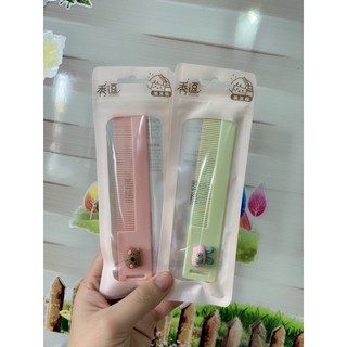 Lược nhỏ gắn thú