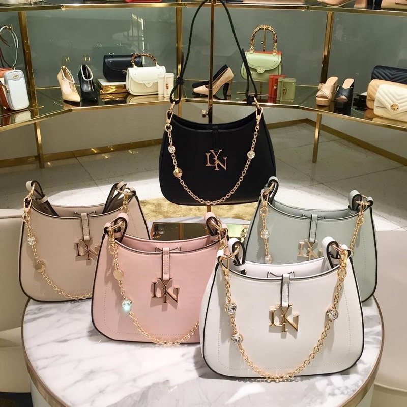 Lyn - Giá Tốt, Miễn Phí Vận Chuyển, Đủ Loại | Shopee Việt Nam