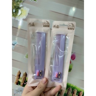 Lược nhỏ gắn thú
