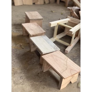 ghế đẩu ,ghế gỗ tự nhiên , chịu lực 100kg