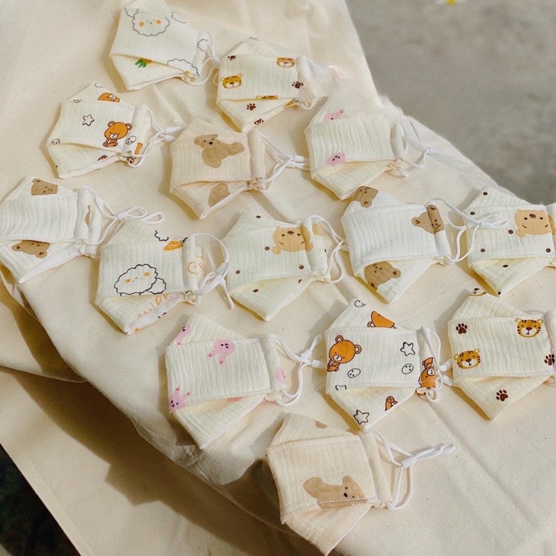 Khẩu trang cho bé 3 lớp kháng khuẩn vải xô muslin thoáng mát thân thiện với da bé 0-3 tuổi