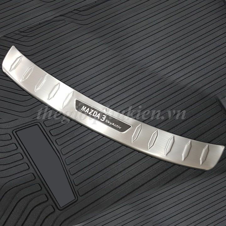 Ốp trầy cốp xe Mazda 3 2021-2023, Chống xước cốp Mazda 3 Chất liệu hợp kim Titan và inox cao cấp