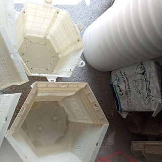Khuôn chậu lục giác 48 chân liền nhựa abs