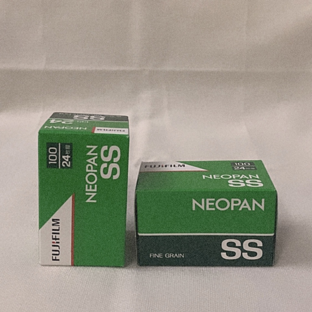 Film B&W Fuji Neopan SS outdate 35mm | Shopee Việt Nam