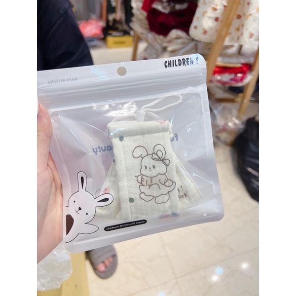 Khẩu trang cho bé 3 lớp kháng khuẩn vải xô muslin thoáng mát thân thiện với da bé 0-3 tuổi