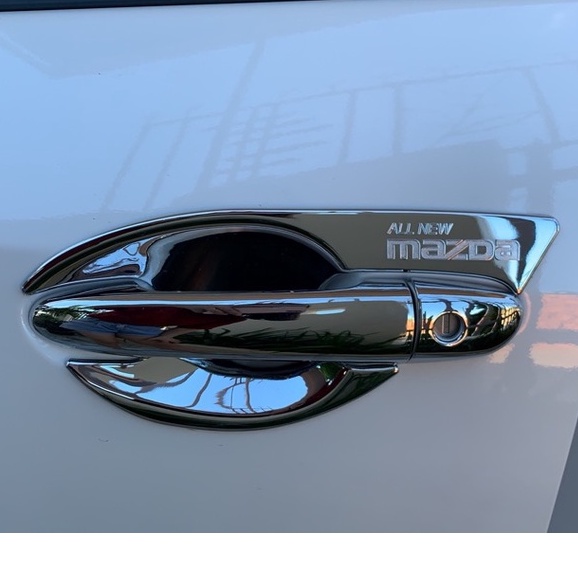 Ốp tay nắm, hõm cửa xe Mazda 2 đời 2015 - HIỆN NAY - Mạ Crom cao cấp, sáng bóng