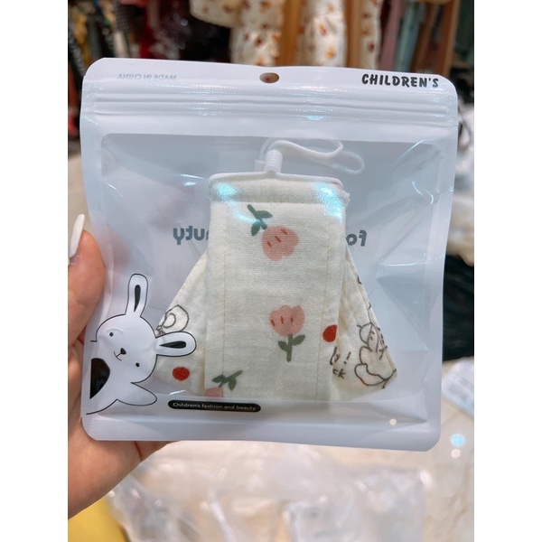 Khẩu trang cho bé 3 lớp kháng khuẩn vải xô muslin thoáng mát thân thiện với da bé 0-3 tuổi
