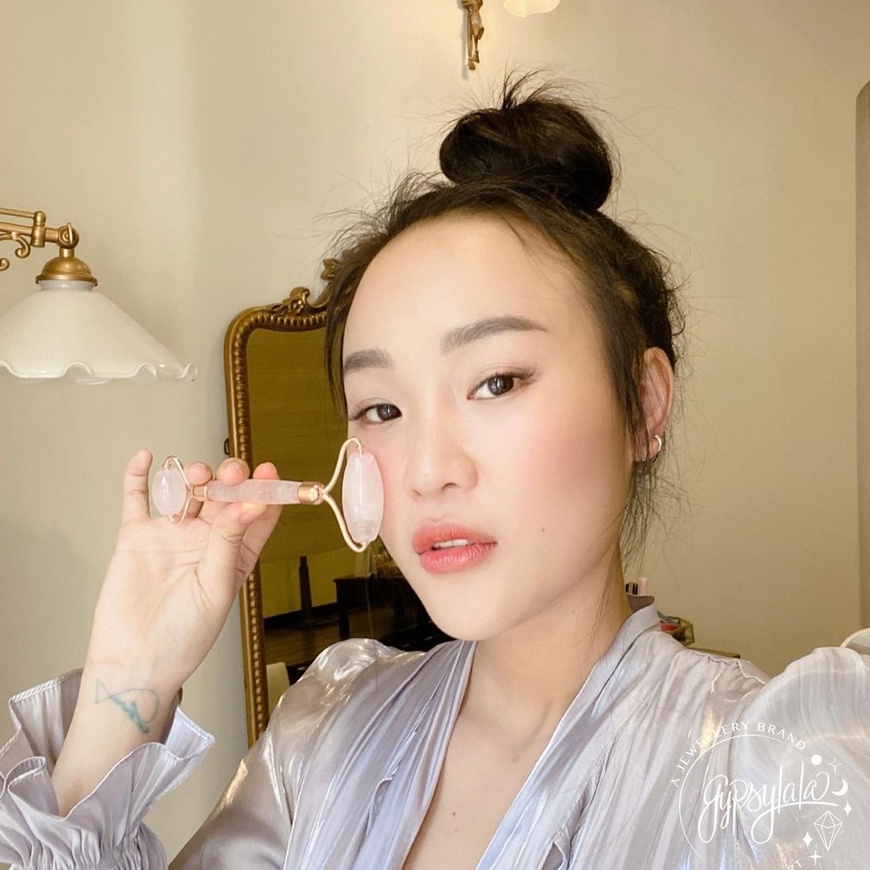 Ảnh Thanh Lăn Massage Nâng Cơ Da Hồng Hào Sáng Bóng 3