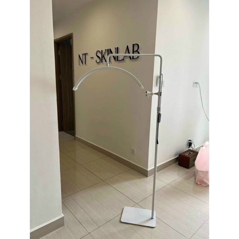 ĐÈN Led BÁN NGUYỆT phun xăm,nối mi,lấy mụn,livetream, spa