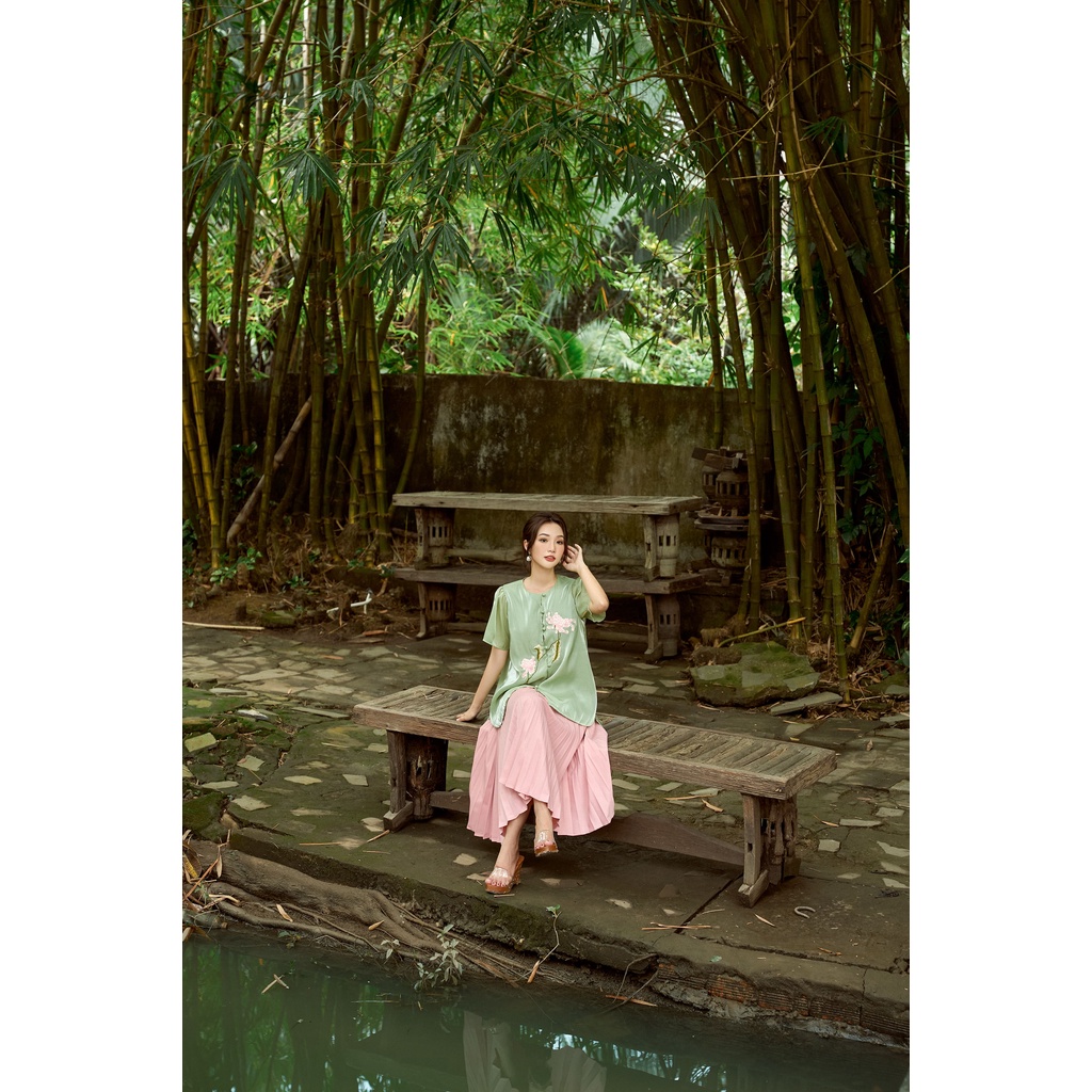 Áo Xuân Cúc The Kat House, vải tơ Organza mịn màng, mỏng nhẹ, thoáng mát