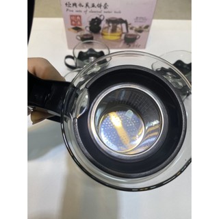 Bộ ấm trà 4 cốc thuỷ tinh, lọc trà thuỷ tinh có lưới lọc inox kèm 4 cốc