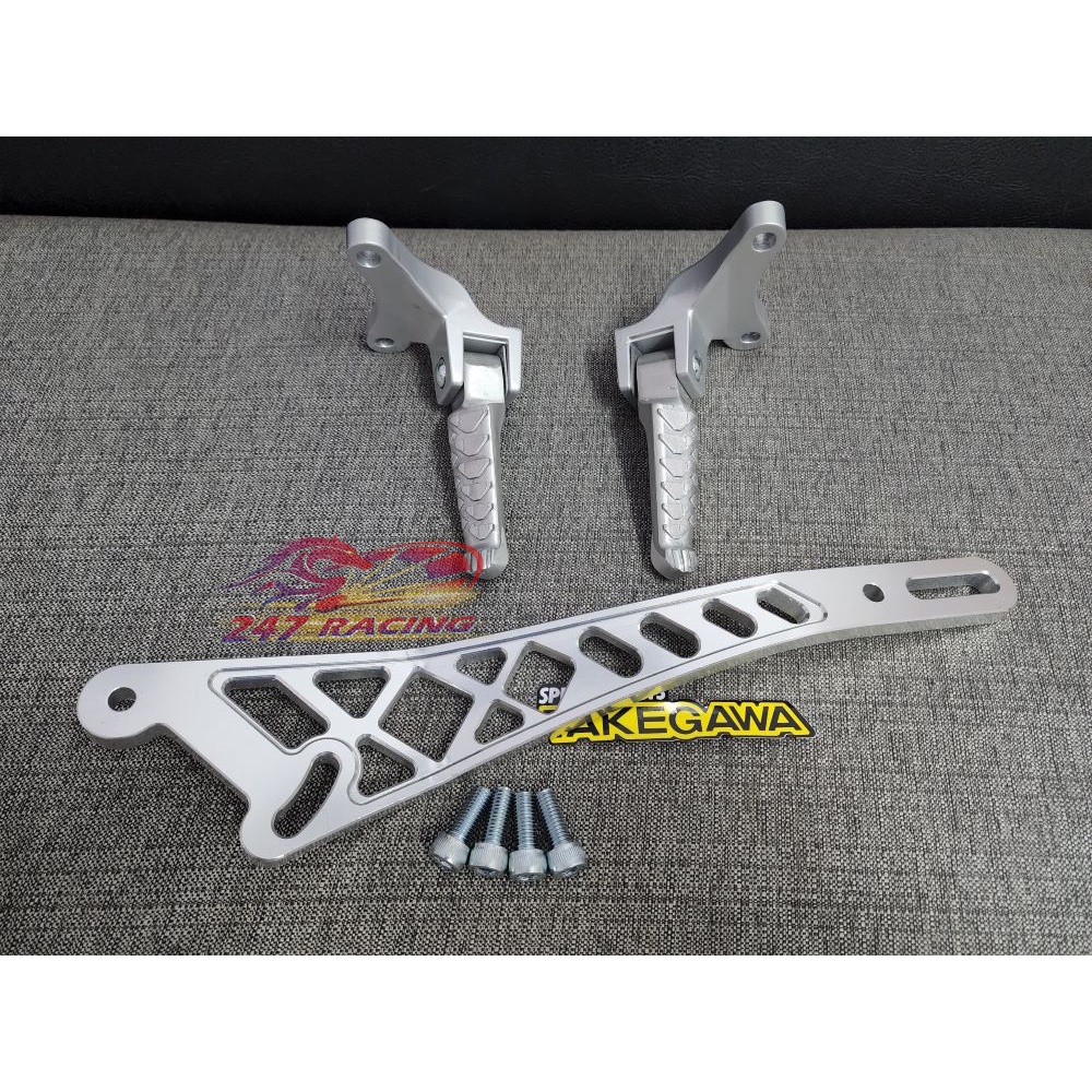 Gác Chân Exciter Malay Take kèm Bát Treo Pô 10li ĐẶC BIỆT CNC gắn Pô Zin và Pô Độ shop có 2 màu Bạc.Đen