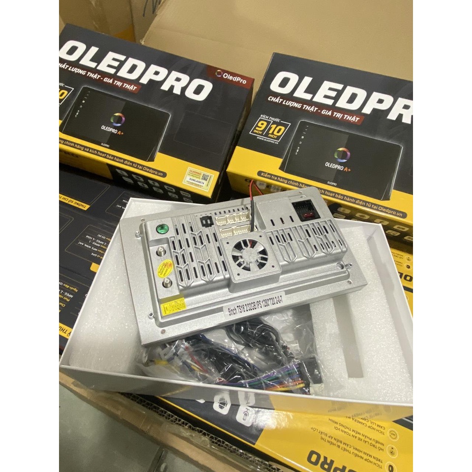 Màn hình Android OLED Pro 9 inch QLED HD, chip 8x đời mới có quạt tản ...