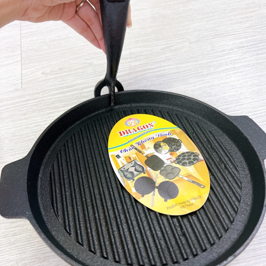 Dụng cụ 3 chấu gắp nóng chảo, nồi  bằng gang  chắc chắn tiện lợi