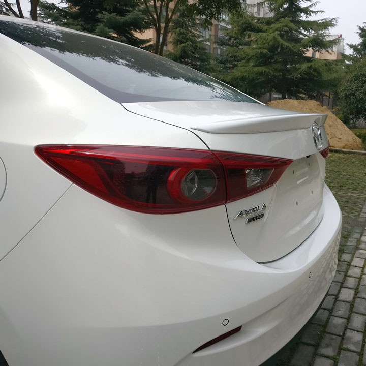 Đuôi Gió Liền Cốp xe MAZDA 3 2015-2023, HÀNG Nhựa MỘC CHƯA SƠN, chưa có băng keo 3m