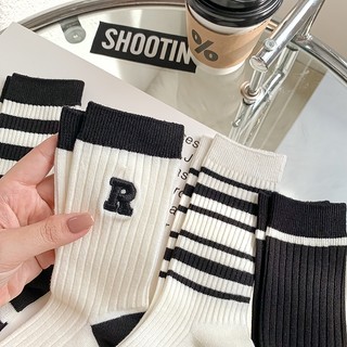 Set 5 Đôi Tất Cotton Cổ Cao Nam Nữ Kẻ Đen Ngang.