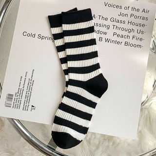 Set 5 Đôi Tất Cotton Cổ Cao Nam Nữ Kẻ Đen Ngang.