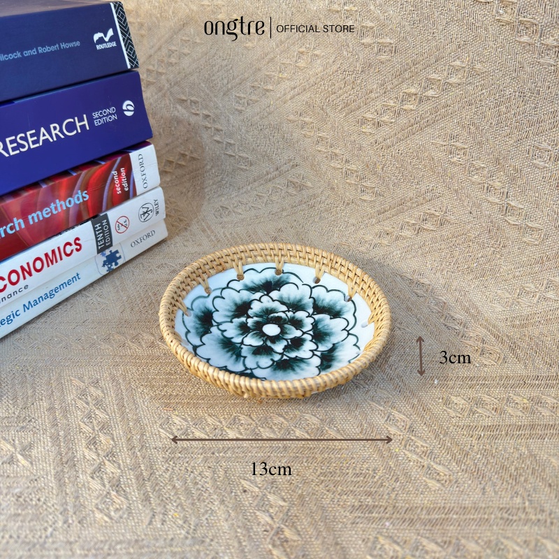 Đĩa sứ viền mây tre đan tay ONGTRE trang trí tiệc, decor, đựng đồ, mẫu độc đáo - Hoa văn ngẫu nhiên