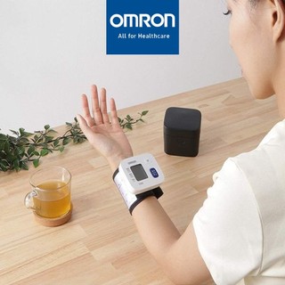 Máy đo huyết áp cổ tay tự động OMRON HEM-6161 dễ dàng thao tác bảo hành chính hãng 2 năm