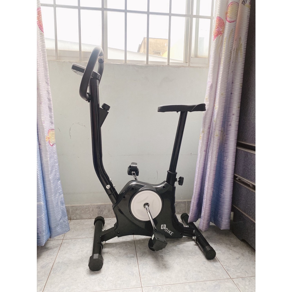 Ảnh Xe đạp tập thể dục BG EXERCISE BIKE YS02 RED trong nhà 3
