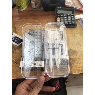 Bộ compa 7 chi tiết kèm thước eke , đo độ