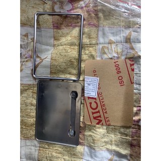 combo mica và khung biển số gắn dược cho các dòng xe.có kính bên ngoài và ốc đầy đủ