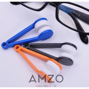 DỤNG CỤ LAU MẮT KÍNH TIỆN DỤNG CHẤT LIỆU MICROFIBER MỀM CÓ LỖ TREO MÓC KHÓA