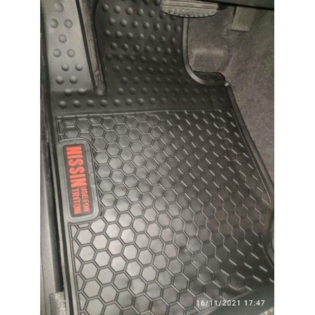 Thảm lót sàn ô tô Mitsubishi Triton 2016-2022, bộ trải sàn cao su PVC đúc, không mùi dễ dàng vệ sinh giá tốt