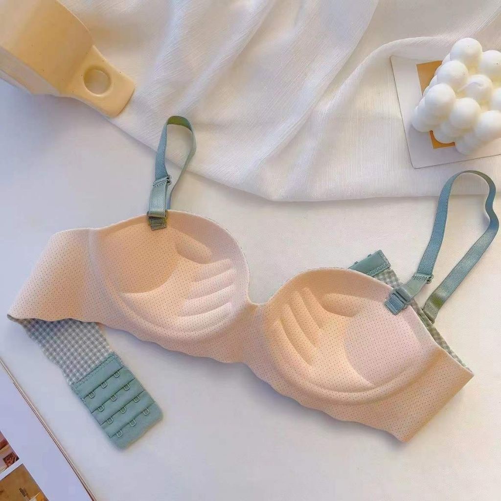 Áo ngực nữ đúc su không gọng không dây đệm mút bàn tay nâng ngực tạo khe sexy sang trọng  A923