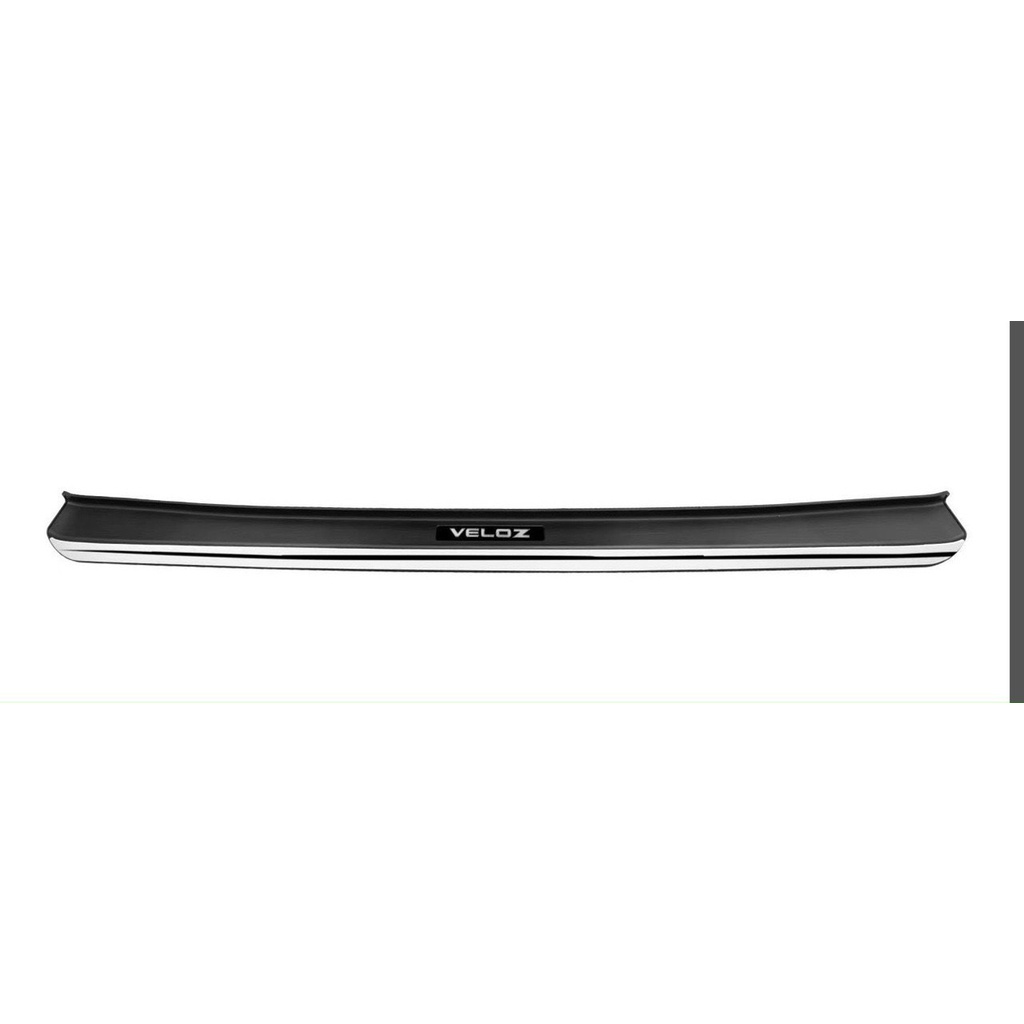 Ốp chống trầy cốp ngoài Toyota Veloz 2022-2023, Mẫu nhựa đen 3D ABS cao cấp, sang trọng