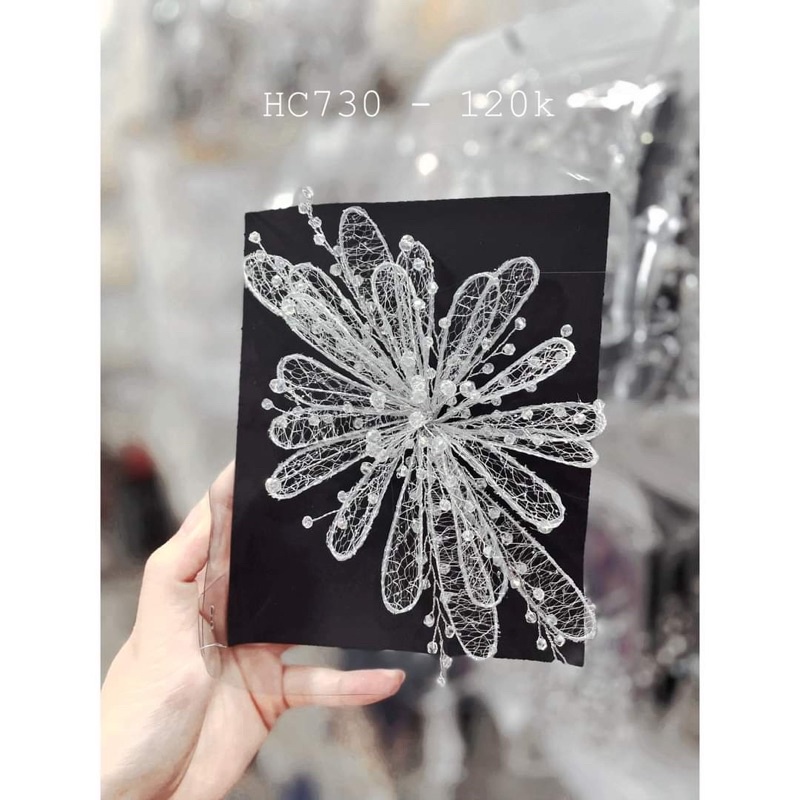 các mẫu cài tóc cô dâu
