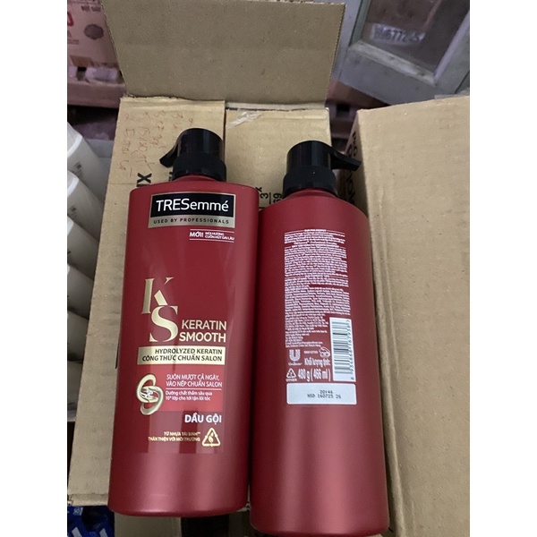 Dầu gội TRESemmé Chuyên nghiệp chuẩn Salon cho tóc chắc sạch, khỏe, mềm mượt 480gr