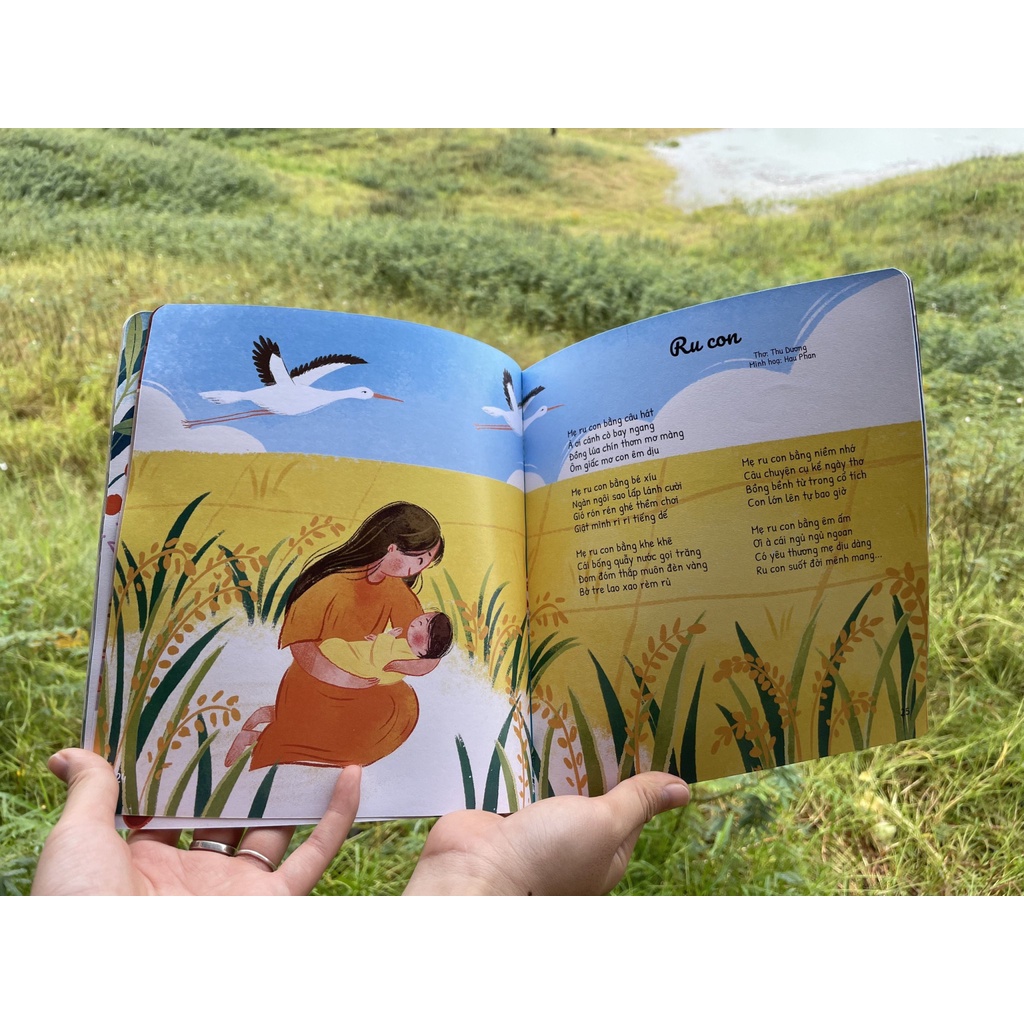 Ảnh Cuốn Dành Tặng Riêng Con bìa cứng - Sách thơ Thai Giáo cho mẹ bầu Hạnh phúc 3