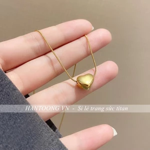 Dây chuyền trái tim chất liệu titan không gỉ mạ vàng 18k thiết kế trẻ trung xinh xắn dành cho nữ