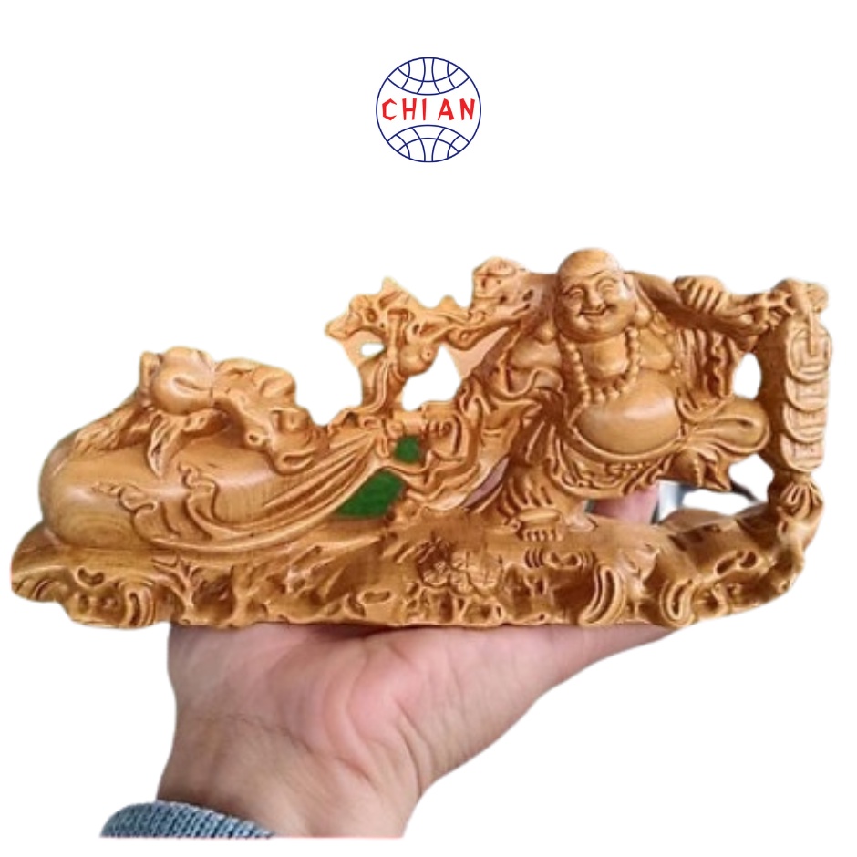 Tượng Di Lặc Kéo Bao Kích thước 20x9x6cm (ngang x cao x sâu) - Mang Tài Lộc Đến - Gỗ Bách Xanh Mùi Thơm Dịu