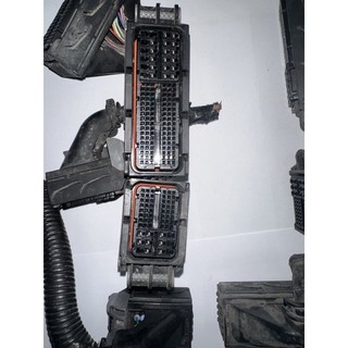 giắc ecm ecu toyota camry vios yaris bãi ( bộ 2 cái )