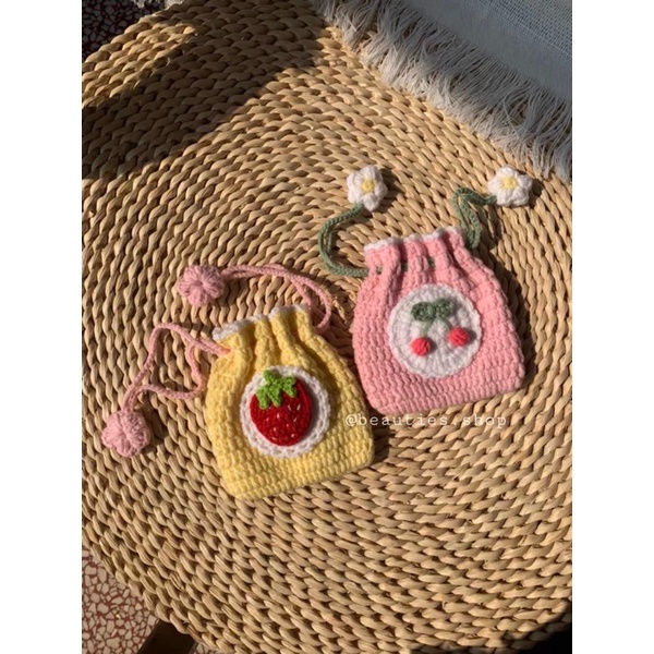 Túi len handmade dễ thương, túi đựng đồ nhỏ xinh có dây rút | Shopee ...