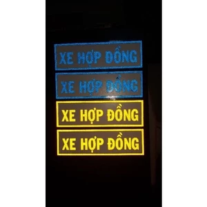 xe hợp đồng decal phản quang laoi5 1 đèn chiếu vào phát sáng không bay màu