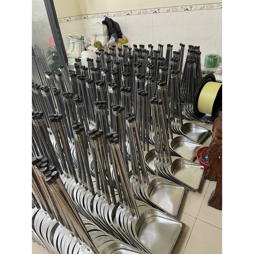 Đồ hốt rác - ky hốt rác cán inox dài 70 cm | Shopee Việt Nam