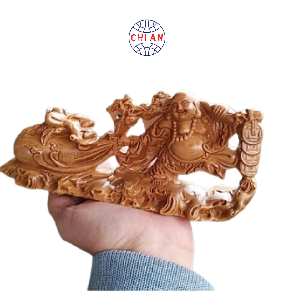 Tượng Di Lặc Kéo Bao Kích thước 20x9x6cm (ngang x cao x sâu) - Mang Tài Lộc Đến - Gỗ Bách Xanh Mùi Thơm Dịu